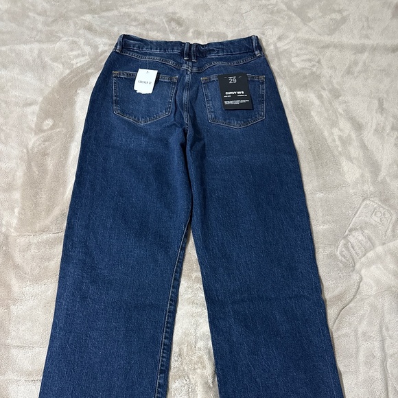 Forever 21 Curvy 90’s Straight Leg Jeans - Picture 2 of 2